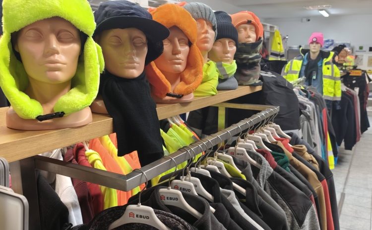  Czapki zimowe i kominy to duet idealny – miękkie, stylowe i niesamowicie ciepłe….